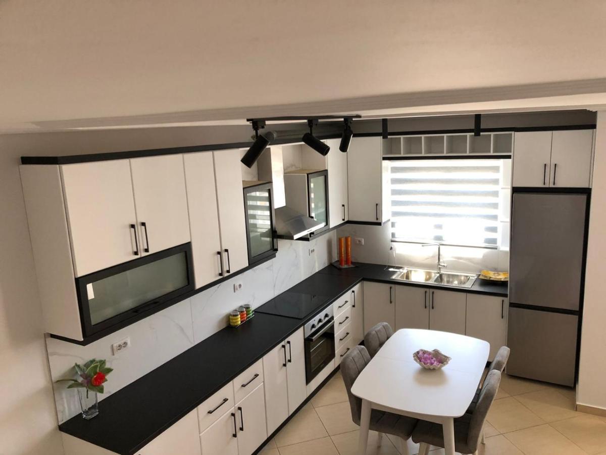 Sea La Vie- Apartment Саранде Екстериор снимка