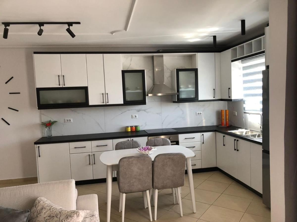 Sea La Vie- Apartment Саранде Екстериор снимка